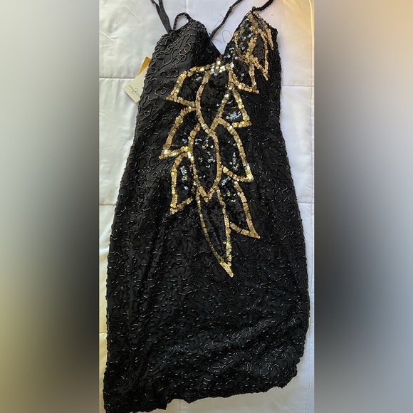 Anne Klein Black and Gold Beaded knee length evening dress - Picture 3 of 4